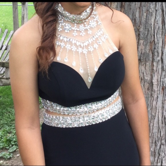 Faviana  beaded 2 piece prom dress - Picture 4 of 4
